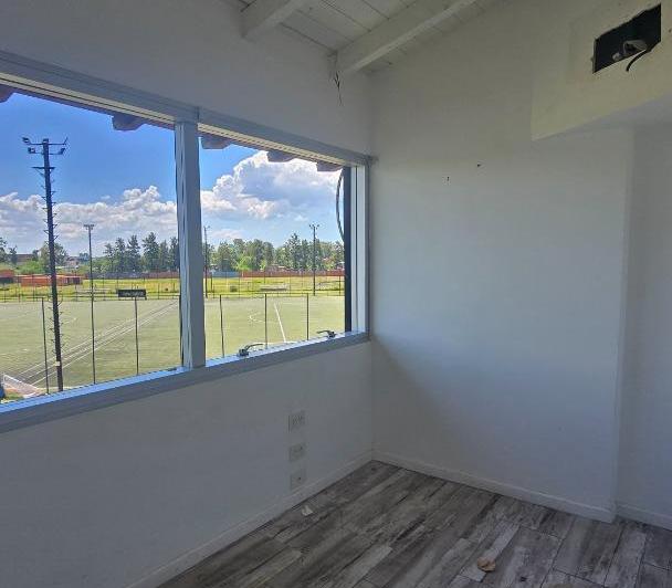 Oficina comercial · 98m² · 6 Ambientes · 2 Cocheras