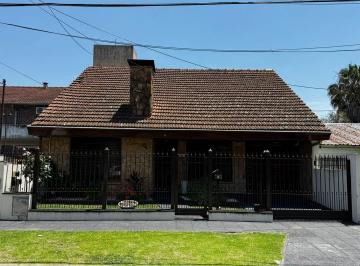 Casa · 265m² · 7 Ambientes · Casa Chalet en Venta en General Pacheco, Tigre, G. B. a. Zona Norte