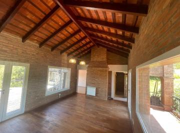 Foto · Casa en Alquiler - Country 4 Hojas - 3 Dorm., ppal en Suite, Cochera 4 Autos, Pileta