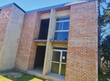 Casa · 40m² · 3 Ambientes · 1 Cochera · Casa en Moreno Ayres del Rey