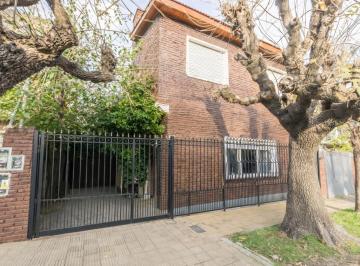 Casa · 232m² · 5 Ambientes · 2 Cocheras · Venta Casa 4 Ambientes Castelar