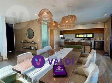 Casa · 211m² · 6 Ambientes · 2 Cocheras · Casa en Venta en Terralagos - Canning