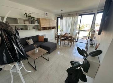 Departamento · 48m² · 2 Ambientes · 1 Cochera · Departamento en San José