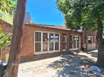 Casa de 10 ambientes, Córdoba · Rentista! Se Vende Propiedad a Refuncionalizar Juan B Justo, B° Alta Cba