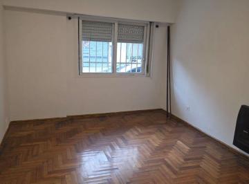 Departamento de 2 ambientes, Floresta · Departamento Dos Ambientes con Patio en Joaquín V Gonzalez 533