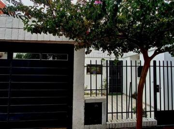 Casa de 5 ambientes, Córdoba · Oportunidad Crisol Sur - 2 Dorm. - Cochera - Apto Credito