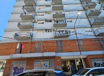 Departamento de 2 ambientes, La Matanza · Departamento 2 Ambientes Apto Profesional - Ramos Mejía Centro. Balcon Al Frente.