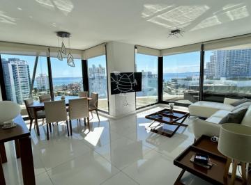 Foto1 · Espectacular Unidad de 3 Dorm. con Los Mejores Amenities!