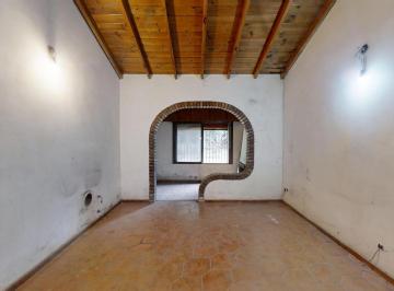 Casa · 200m² · 5 Ambientes · 2 Cocheras · Casa en Venta de 5 Ambientes en El Talar con Jardín