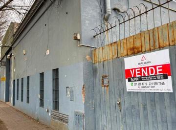 Bodega-Galpón de 2 ambientes, La Plata · Galpon con 680 m² Construidos en Venta en José Hernández