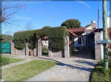 Casa · 1m² · 2 Ambientes · 2 Cocheras · Casa en Marcos Paz Centro