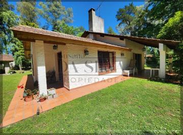 Quinta vacacional · 2400m² · 3 Ambientes · Casa Quinta en Club de Campo El Moro. Marcos Paz