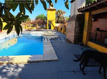 Quinta vacacional · 680m² · 4 Ambientes · Casa Quinta en Agustin Ferrari, Merlo