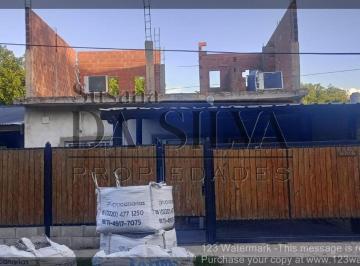 Casa · 369m² · 3 Ambientes · 1 Cochera · Casa en Marcos Paz Urbano Apta P/ Ampliación en Planta Alta