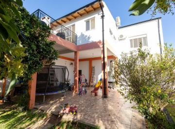Casa · 220m² · 5 Ambientes · 2 Cocheras · Casa de 5 Ambientes con Local en El Palomar