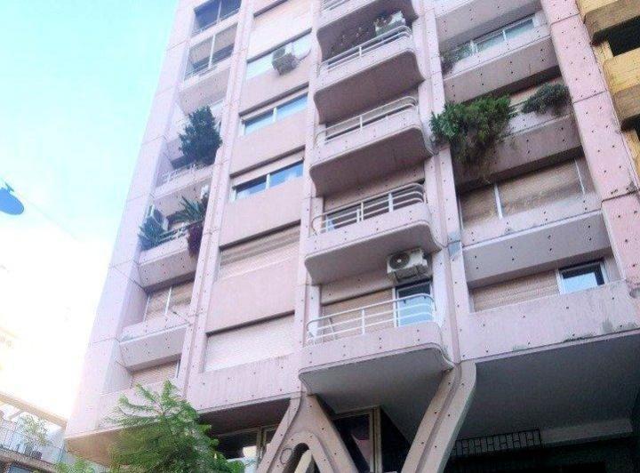 Venta Vivienda/oficina 5 Amb con Cochera Grande Balcón Al Frente