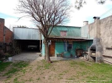 Casa · 200m² · 3 Ambientes · Casa y Galpón Sobre Colectora Ruta 40. Marcos Paz