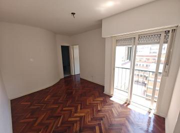Departamento · 31m² · 2 Ambientes · 1 Cochera · Muy Luminoso con Cochera Fija y Baulera. Apto Profesional.