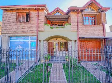 Casa de 7 ambientes, Córdoba · Casa en Venta Apta Credito de 3 Dorm., B Parque San Francisco. Frente Dino