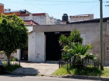 Casa de 6 ambientes, Lanús · Venta 3 Departamentos en Bloque - 249 m² Totales en Remedios de Escalada