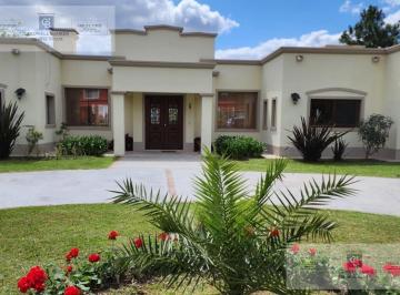 Fte · Casa en Chacras de La Cruz
