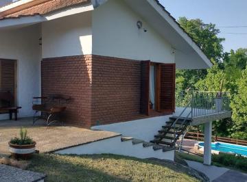Casa · 150m² · 7 Ambientes · 1 Cochera · Venta Casa con Vista Soñada en Tanti, Cordoba