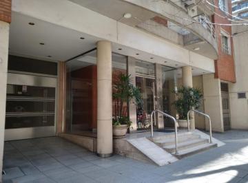 Departamento · 38m² · 2 Ambientes · Excelente 2 Amb. - Frente - Muy Luminoso - Impecable - No Se Aceptan Mascotas