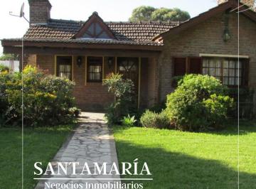 Casa · 130m² · 5 Ambientes · 3 Cocheras · Hermosa Casa Quinta con Pileta + 2da Casa Al Fondo