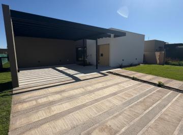 Casa de 3 ambientes, Maipú · Casa a Estrenar en Venta - 2 Hab + 3 Baños - B° Lar Vieytes 2 - Mza