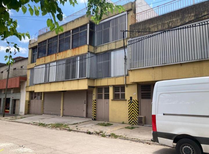 Depósito · 1678m²
