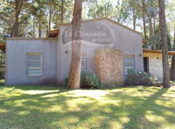 Casa · 130m² · 5 Ambientes · Cod 980 Zona Golf Usd 225.000. - Excelente Oportunidad!