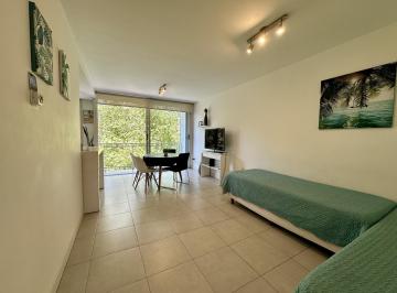 Departamento · 49m² · 2 Ambientes · 1 Cochera · Semipiso en Venta, Vista Lateral Al Mar.