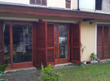 Casa · 200m² · 3 Ambientes · 1 Cochera · Casa 3amb/dpto 3 Amb en Venta