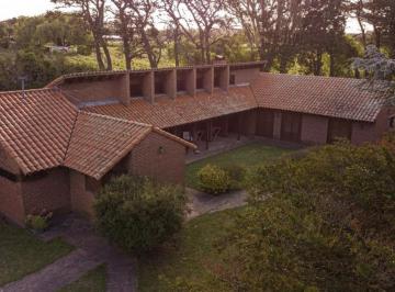 Quinta vacacional · 690m² · 7 Ambientes · Casa Quinta Sierra de Los Padres