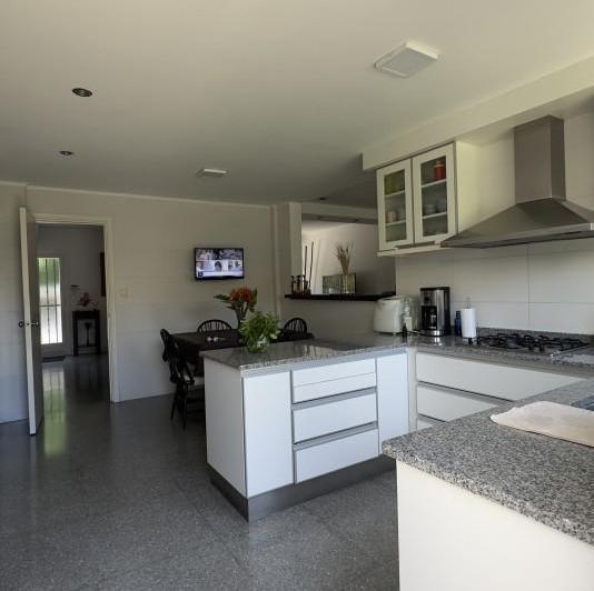 Casa · 225m² · 5 Ambientes · 1 Cochera