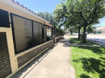 Casa · 190m² · 6 Ambientes · 2 Cocheras · Casa en Venta 3 Dorm. - Roldán