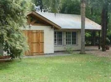 Quinta vacacional · 100m² · 2 Ambientes · 1 Cochera · Quinta en Belén de Escobar: 7.500 m² y Cochera. ¡Se Acepta P