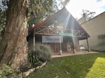 Casa · 144m² · 4 Ambientes · Vendemos Hermosa Casa en El Bosque Peralta Ramos