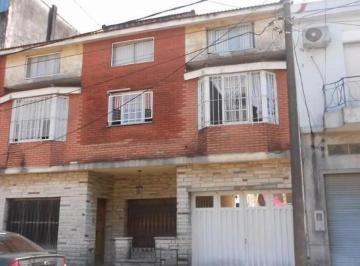 Casa · 133m² · 3 Ambientes · Casa Multifamiliar/doble PH en Lote de 350 m². Ideal Dos Fam