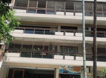 Departamento de 4 ambientes, Flores · Departamento, Flores, Ramón Falcón 2318; 4° "B", 4 Amb