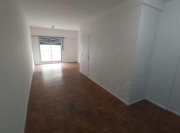 Departamento · 31m² · 1 Ambiente · Oportunidad Inversor Monoambiente Grande con Buena Luz, a m. Subte
