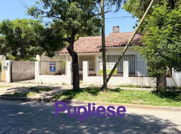 Casa · 293m² · 5 Ambientes · 1 Cochera · Casa en Venta en Moreno