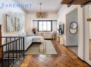 PH · 130m² · 4 Ambientes · 1 Cochera · Av Independencia 3200. PH en Venta. con Cochera y Terraza.