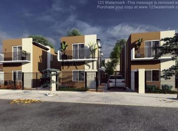 Casa · 78m² · 3 Ambientes · 2 Cocheras · Excelente Oportunidad! Casa Propia