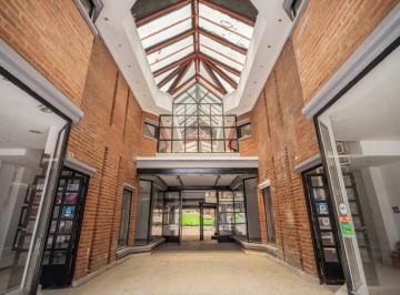 Local comercial · 622m² · Locales en Block en Venta, Tapiales