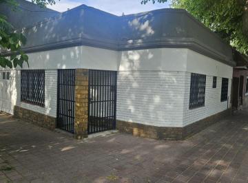 Casa de 4 ambientes, Ciudad de Mendoza · Casa en Venta en Capital, Mendoza.