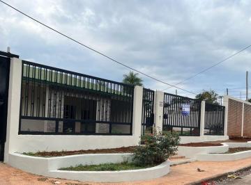 Casa · 140m² · 4 Dormitorios · 5 Cocheras · Se Alquila Hermosa Casa Quinta 🏡, Apto Comercial!