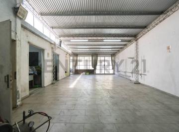 Bodega-Galpón · 220m² · 4 Ambientes · Galpon en Venta en Tolosa