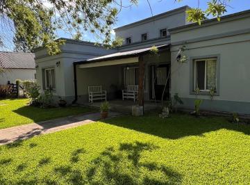 Casa · 180m² · 3 Ambientes · 2 Cocheras · Casa en Venta en San Andres, Villanueva, Tigre