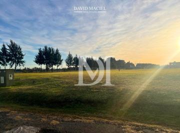 Terreno · 800m² · Venta de Terreno en Barrio Cruz del Sur Lote 90